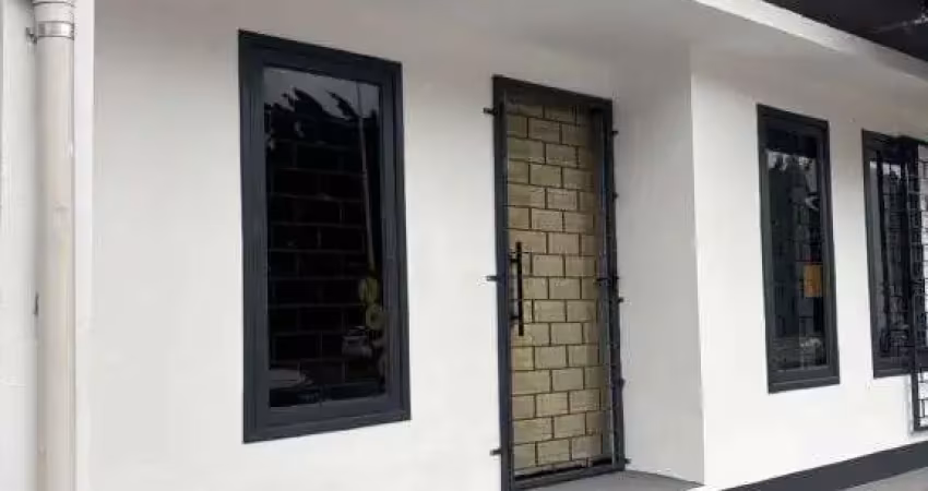 Sala comercial para alugar na Avenida Doutor Albano Schulz, 865, Centro, Joinville