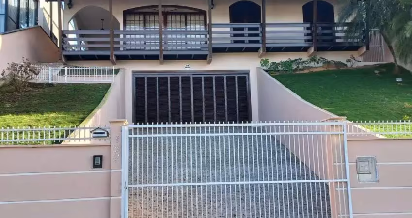 Casa com 4 quartos à venda na Rua Ouro Verde, 127, Saguaçu, Joinville