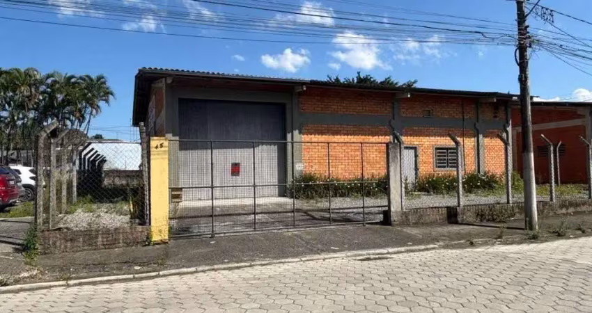 Barracão / Galpão / Depósito para alugar na Rua Maestro Graxa, 45, Itaum, Joinville