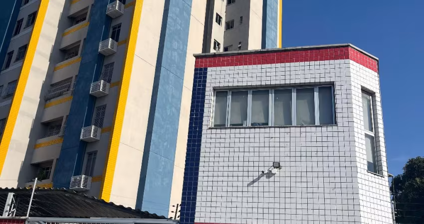 Excelente Apartamento com 03 Quartos na Parangaba