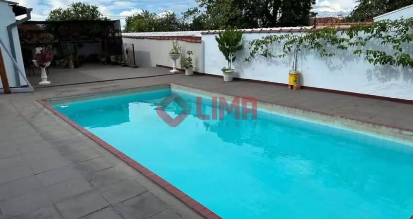 Casa com 3 quartos à venda no Centro, Bauru 