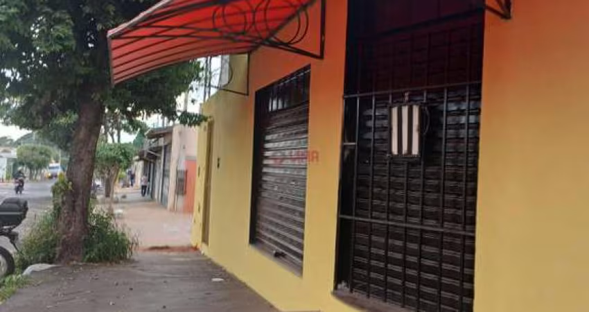EXCELENTE IMÓVEL COMERCIAL/RESIDENCIAL  COM 3 DOMITÓRIOS, 1 SUÍTE COM ESPAÇO NA FRENTE DO IMÓVÉL PARA PONTO COMERCIAL  - VILA INDUSTRIAL