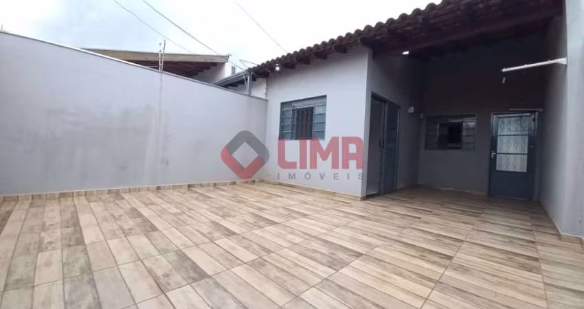 CASA 3 DORM. PARA VENDA OU LOCAÇÃO - JD. FERRAZ