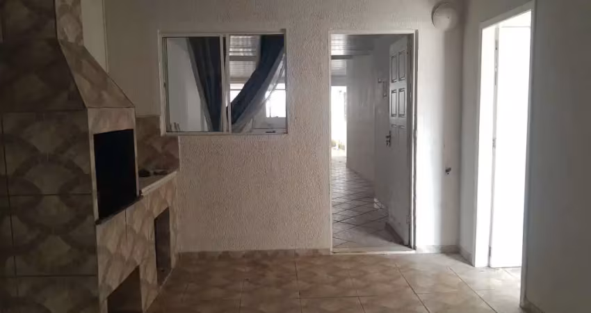 Casa à venda em guaratuba/pr – bairro piçarras – 2 dormitórios, suíte, garagem e excelente localização