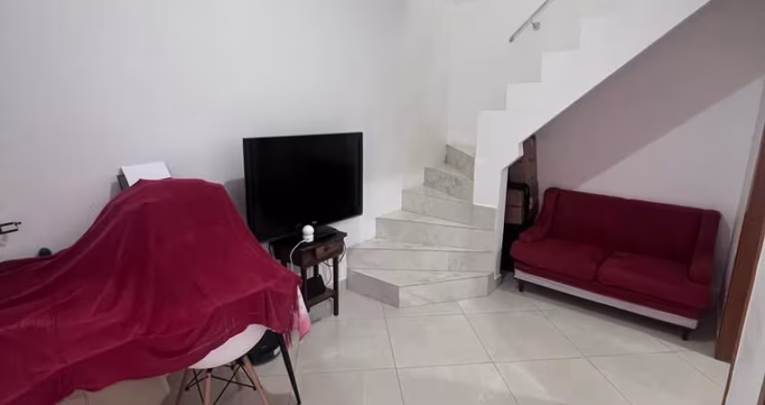 Sobrado de 2 quartos - Condomínio Canachuê - Próximo do Shopping Estação - Bairro Santa Amália