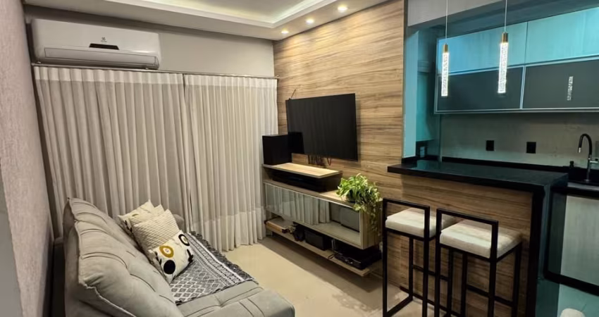Apartamento de 3 quartos sendo 1 suíte e churrasqueira na sacada - Edifício Villaggio Di Bonifácia - Em frente ao Parque Mãe Bonifácia