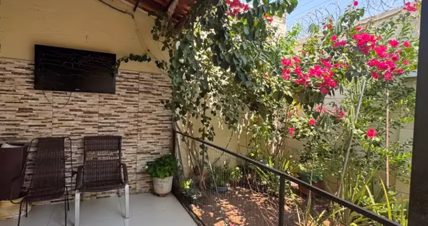 Casa térrea com 2 quartos - condomínio san marino - saída para chapada - próximo do centro político