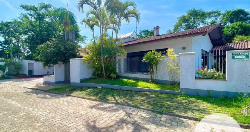 Casa com 4 dormitórios, sendo 2 suítes à venda, 494 m² - centro - blumenau/sc