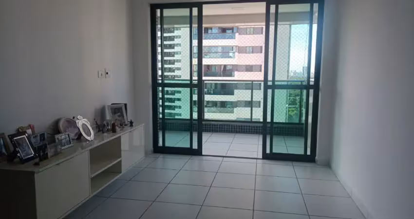 Apartamento para locação no Edifício Maria Letícia – Boa Viagem, Recife