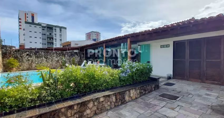 Excelente casa localizada em candeias, ao lado do café fridda com 350m².