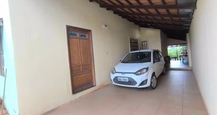 Casa à venda sozinha no lote, setor de recantos dos emboabas,acesso rápido  153, avenida  são paulo, próximo supermercado loja de conveniência,