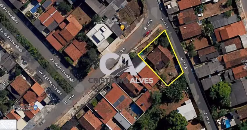 Terreno plano de esquina  a venda no setor garavelo, com uma casa de 03 quartos, próximo avenida união, avenida rio verde, go- 040.