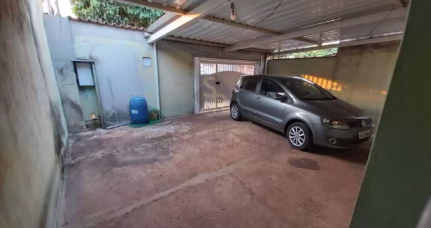 Casa com 3 Quartos e 2 banheiros à Venda, 199 m² por R$ 255.000 Ipiranga