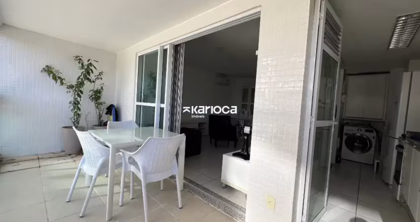 Apartamento para alugar com 86m², 2 quartos, 2 banheiros, 2 vagas de garagem.