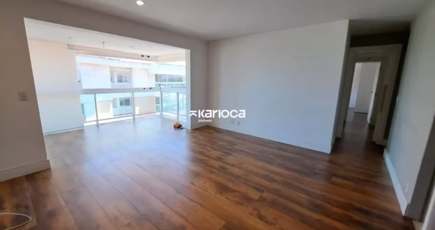 Cobertura para alugar com 205m², 3 quartos, 3 banheiros, 2 vagas de garagem.