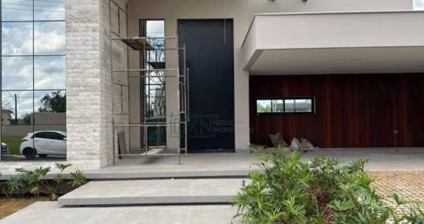 CASA EM ALTO PADRÃO COM 4 SUÍTES NO VILLÁGIO DO ENGENHO