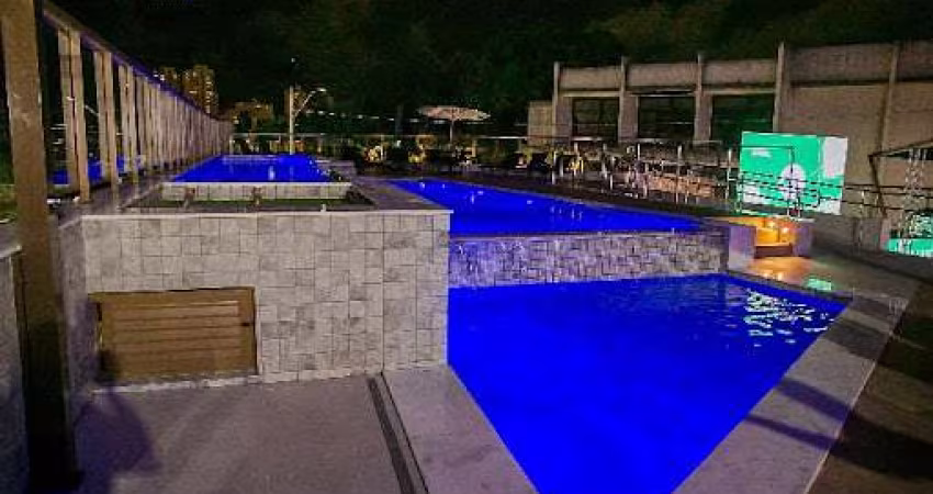 Apartamento Novo com 03 Suítes + DCE em Condomínio Clube