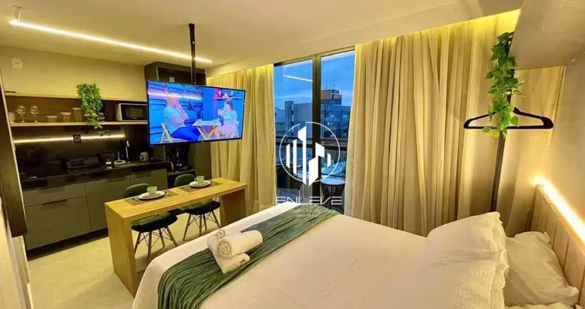 Flat novo de 25m2 todo mobiliado, com ampla varanda e 100m do mar