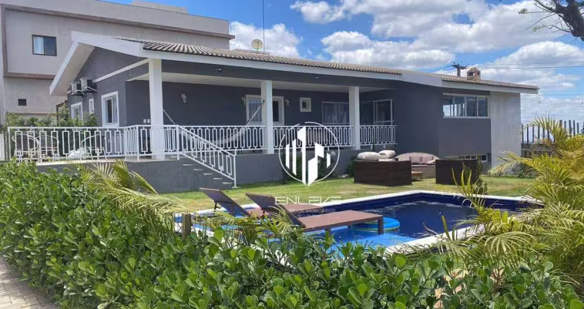 Casa projetada com 05 quartos no condomínio águas da serra