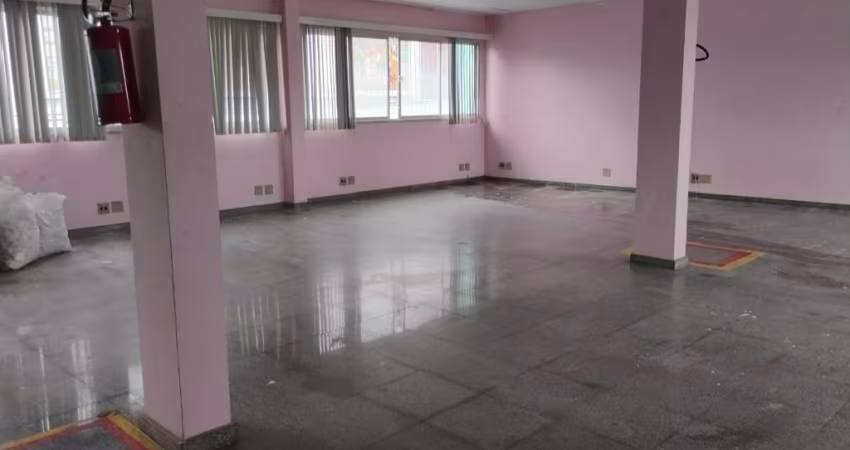 ALUGO SALA COMERCIAL com 100m² - Rua do Comércio- Pavimento Superior