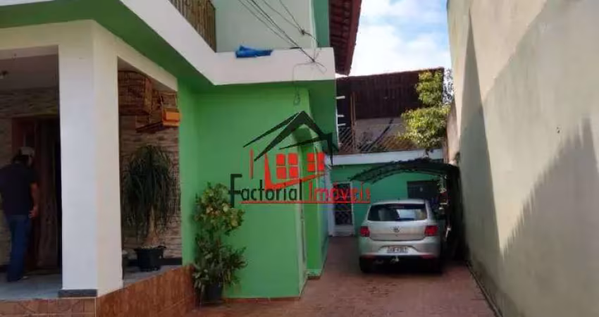 Casa grande separada em duas no bairro alípio de melo, bh/mg
