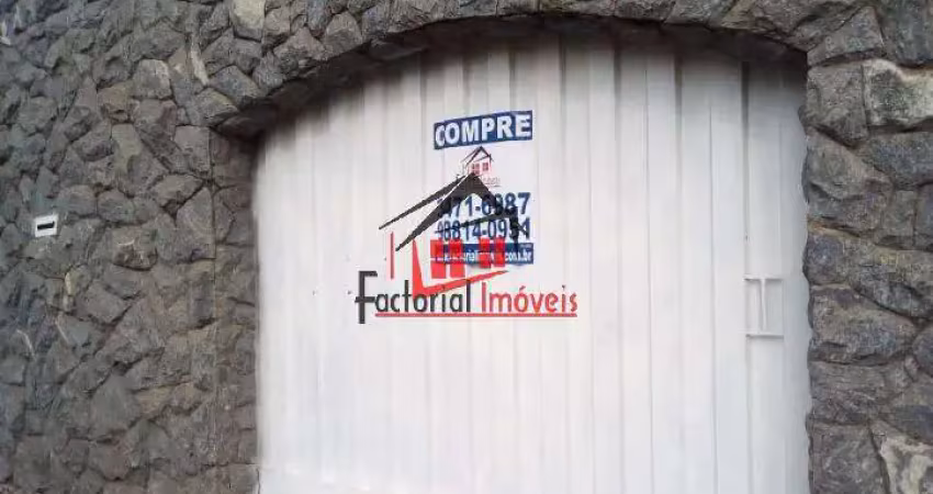 Duas casas à venda bem aconchegantes  no bairro coqueiros - b h/mg
