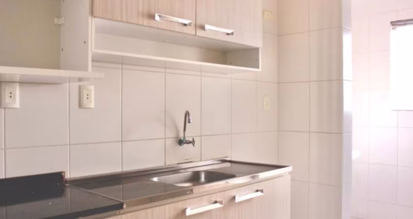 CANCELLI (Centro) 2 QUARTOS, SALA, COZINHA. BWC, A/SERV, 1 VAGA, A/TOTAL 68m²