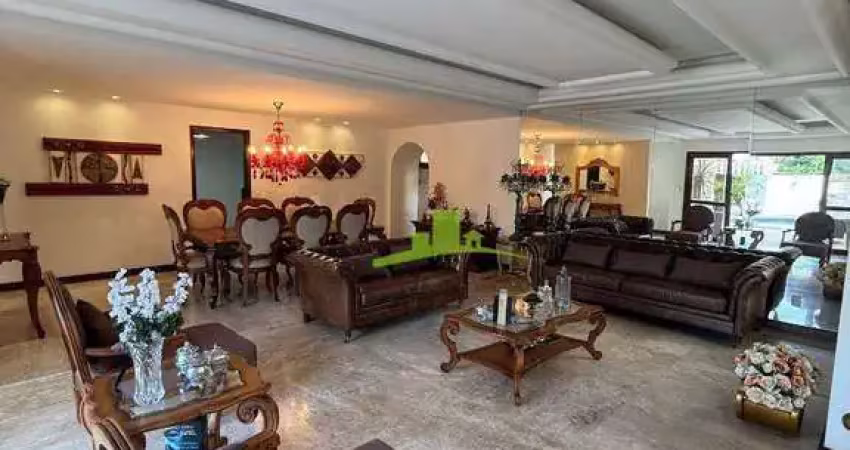 Casa Alto Padrão à Venda no Residencial Jardim Itaigara, Salvador: 5 Suítes, 560m², Piscina e Área Gourmet, Escritório. Conforto e Sofisticação!