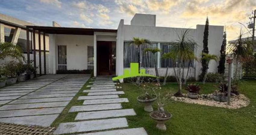 Alphaville Litoral Norte 3. Casa Térrea à Venda 220m², 4 Quartos, 3 Suítes, Pé Direito Duplo, Energia Solar. 507m² de Terreno. Alto Padrão. Conforto