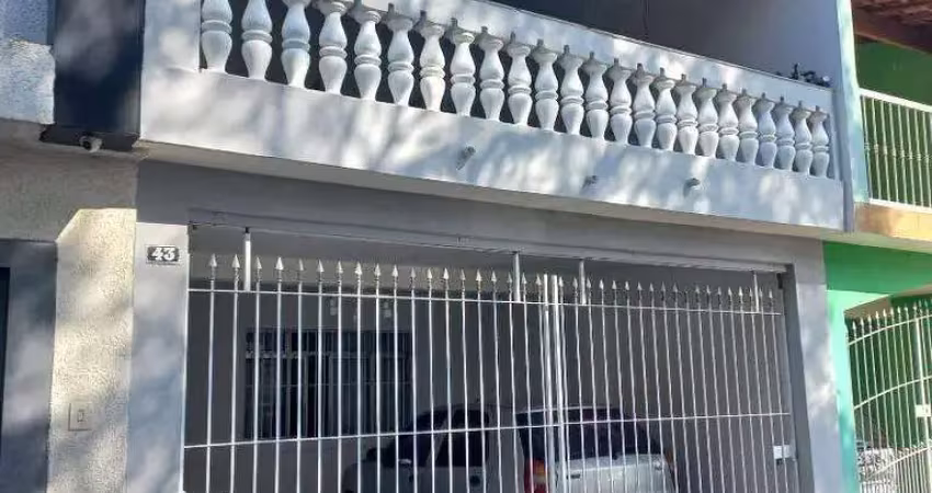 Casa à venda na Rua Palmeira, Cidade das Flores, Osasco