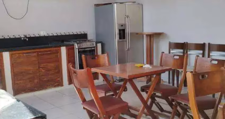 Sobrado em condomínio fechado com excelente padrão de acabamento, ideal para quem busca conforto, espaço e segurança.