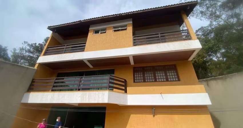 Casa de alto padrão no jardim peri peri – 4 dormitórios | 5 banheiros | 4 vagas