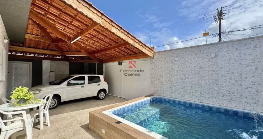 Casa semi nova de esquina, com piscina + churrasqueira no bairro vila tupi