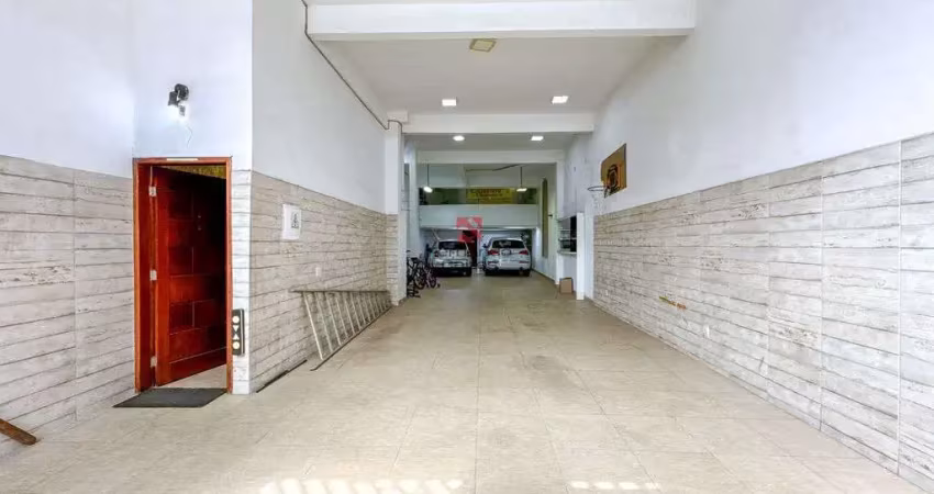 Sobrado comercial/residencial com ampla área de lazer e salão no boqueirão