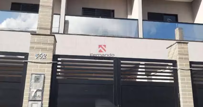 Triplex a 300 metros da praia no bairro maracanã 03 dormitórios 01 suíte novo