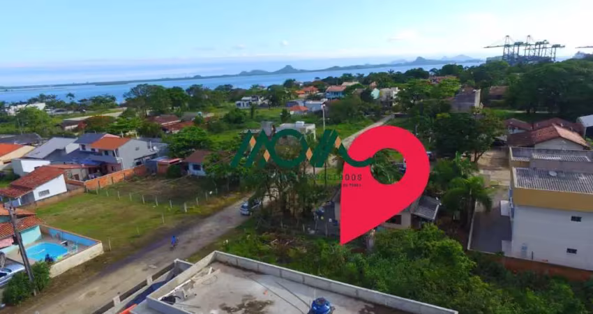 Terreno em itapoá, 300 metros do mar, pouca vegetação e cercado