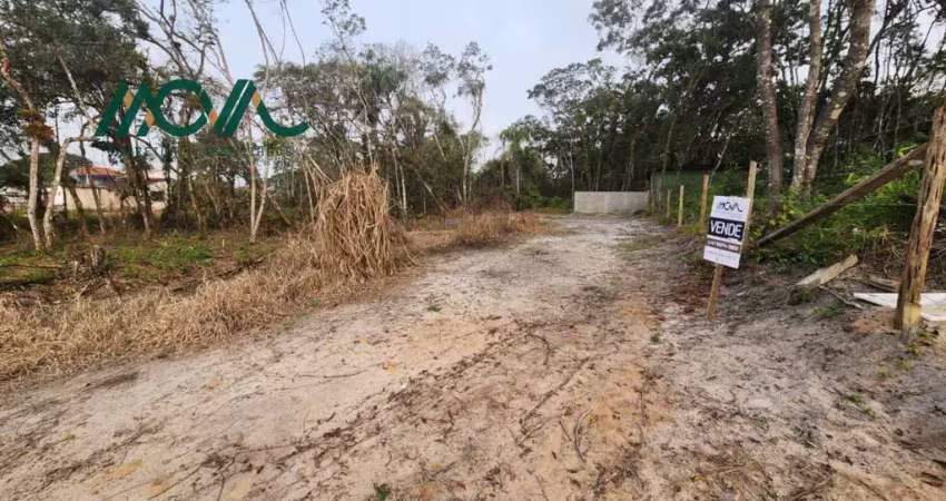 Terreno limpo e demarcado a 3 quadras do asfalto no balneário uirapuru - pronto para construir!