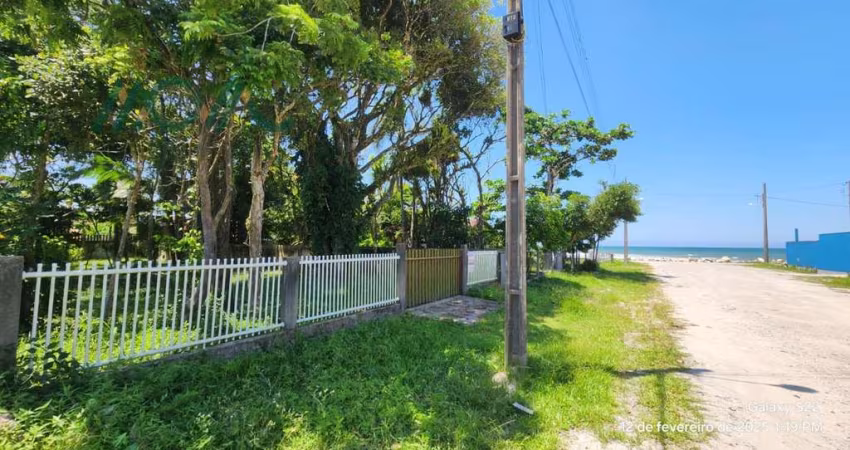 Terreno 50 metros do mar, excelente localização em Itapoá SC