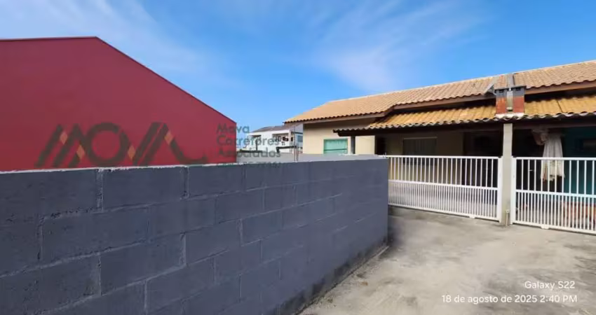 Casa perto do porto itapoá com 2 quartos sendo 01 suíte