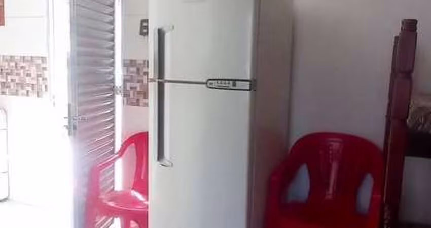 Kitnet Reformada na Guilhermina – Conforto e Localização Perfeita!