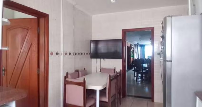 Apartamento Amplo na Ocian – 4 Dormitórios e Excelente Localização