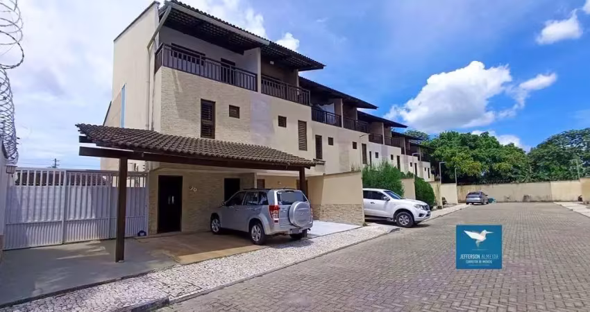 Casa Triplex em Condomínio no Eusébio, Localização Privilegiada de Esquina com a CE040, 04 Quartos, 120m2, Suíte Master Com Closet e Varanda, 03 Vagas