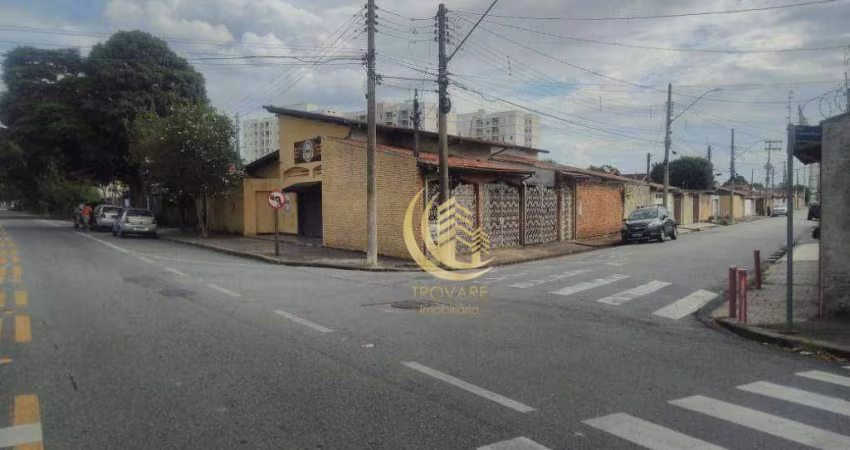 Casa com 3 dormitórios à venda, 350 m² por R$ 1.060.000,00 - Parque São Luís - Taubaté/SP