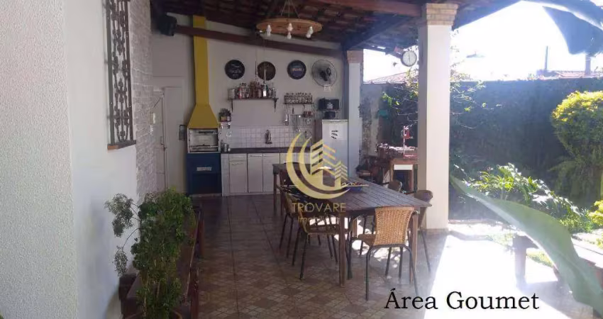 Casa com 3 dormitórios à venda, 282 m² por R$ 750.000,00 - Centro - Tremembé/SP