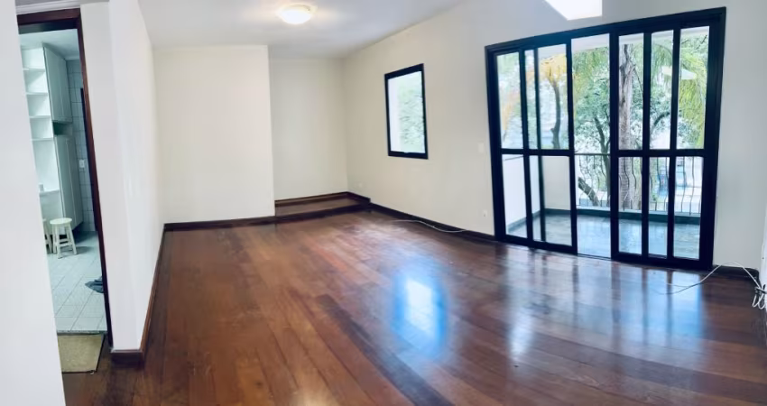 Apartamento com varanda/sacada a venda/permuta em Moema