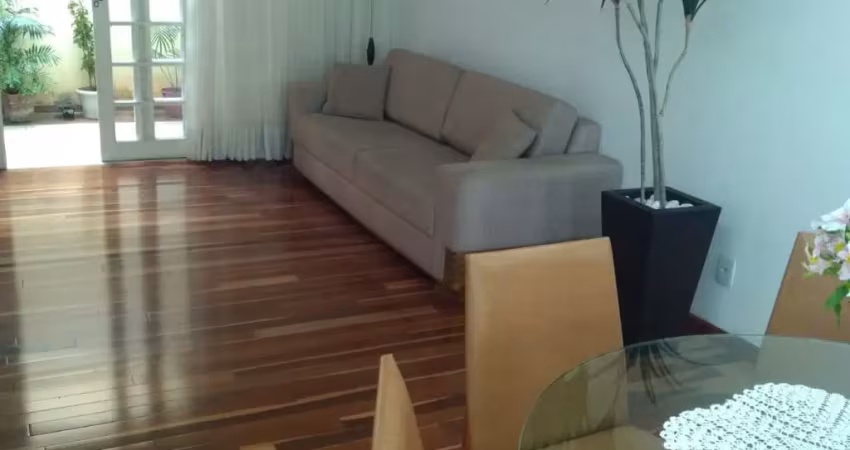 Sobrado com sacada em condomínio fechado a venda/permuta no parque são domingos