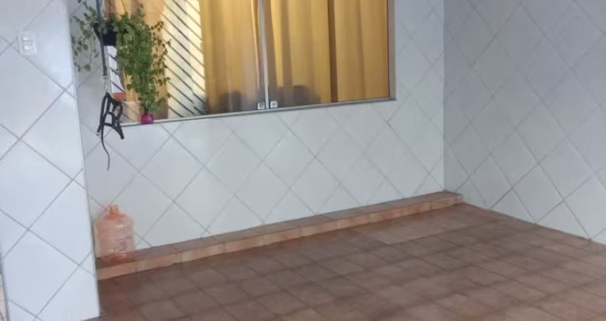 SOBRADO À VENDA!