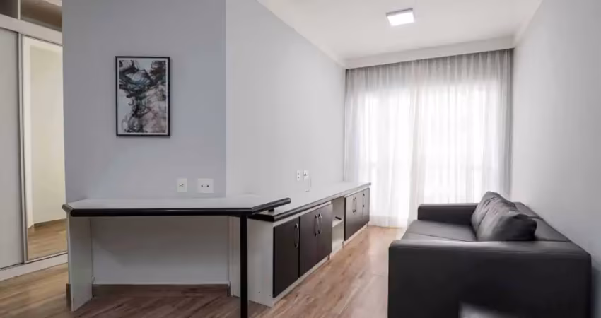 Apartamento mobiliado e com sacada para locação na barra funda