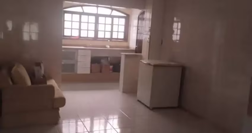 Casa com terraço e edícula para venda/permuta na vila industrial