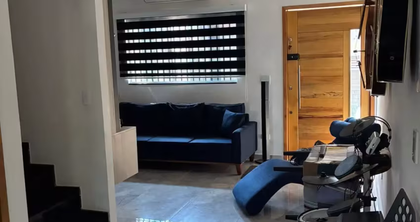 Sobrado semi mobiliado, com varanda e suíte para venda/permuta na penha